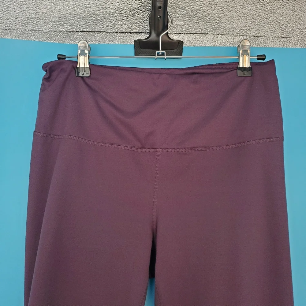 Velocity Leggings Size Large Eggplant Cropped - Picture 2 of 4